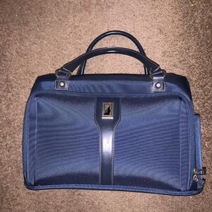 Preloved London Fog travel bag